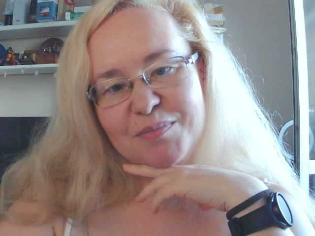 Viola27 live webcam show