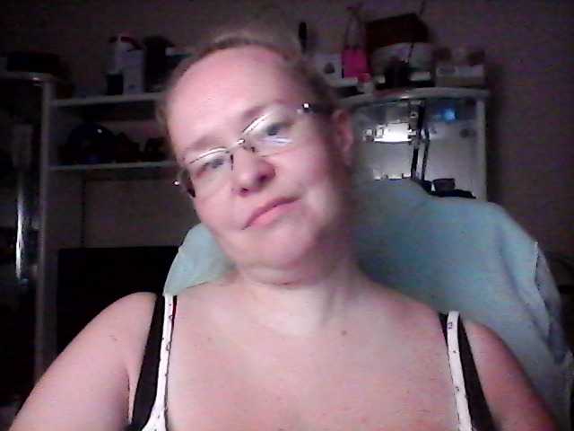 Viola27 live cam on BongaCams
