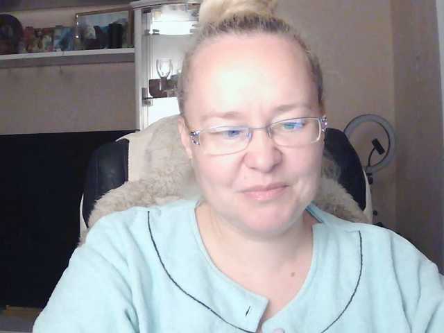 Viola27 live cam on BongaCams