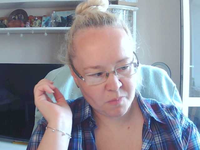 Viola27 live cam on BongaCams