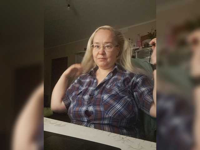 Viola27 live cam on BongaCams