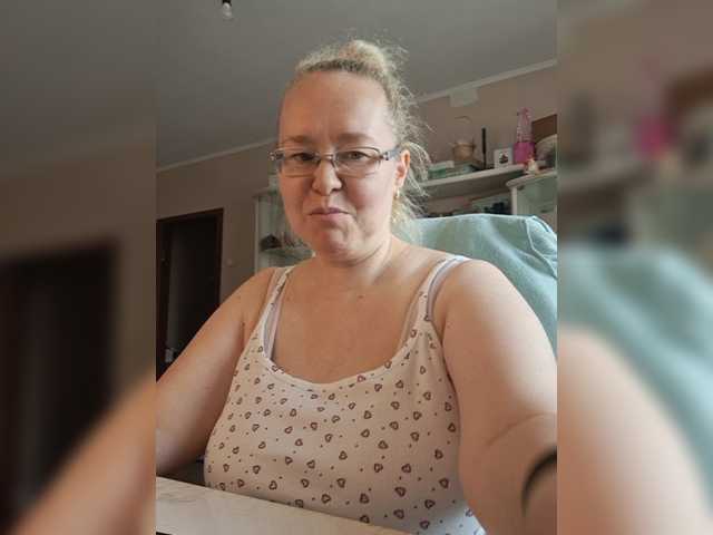 Viola27 live cam on BongaCams