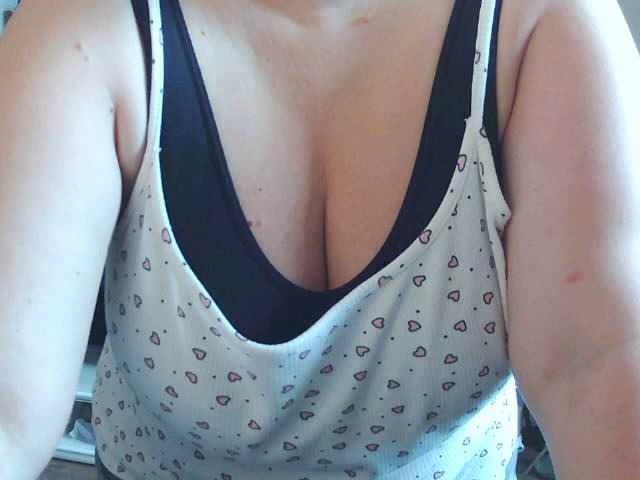 Viola27 live cam on BongaCams