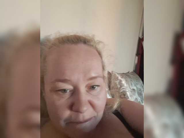 Viola27 live cam on BongaCams