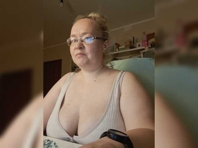 Viola27 live cam on BongaCams