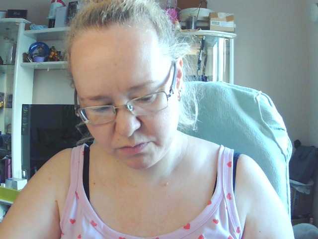 Viola27 live cam on BongaCams