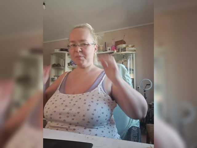 Viola27 live cam on BongaCams