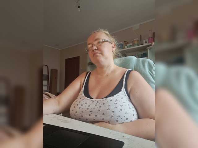 Viola27 live cam on BongaCams