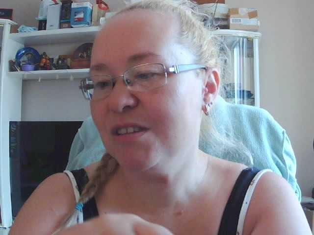 Viola27 live cam on BongaCams