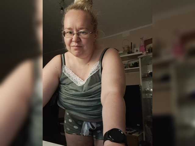 Viola27 live cam on BongaCams