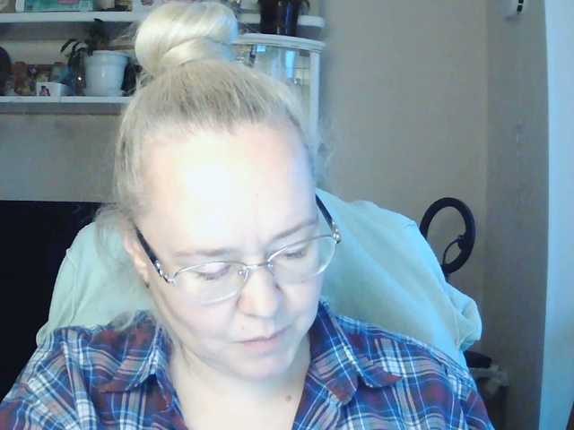 Viola27 live cam on BongaCams
