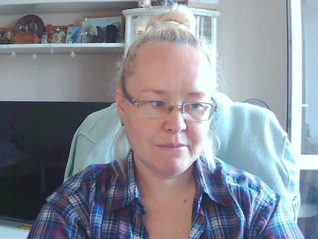 Viola27 live cam on BongaCams