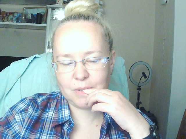 Viola27 live cam preview