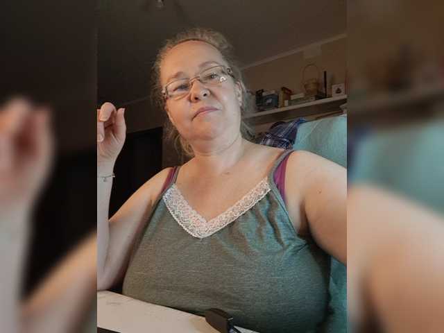 Viola27 live cam on BongaCams