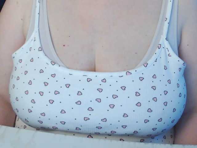 Viola27 live cam on BongaCams