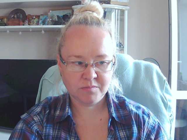 Viola27 live cam on BongaCams