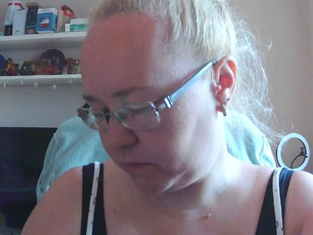 Viola27 live webcam show