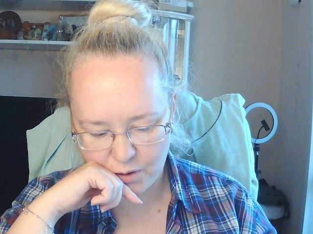 Viola27 live cam on BongaCams