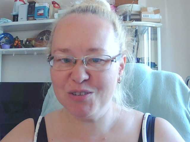 Viola27 live cam on BongaCams