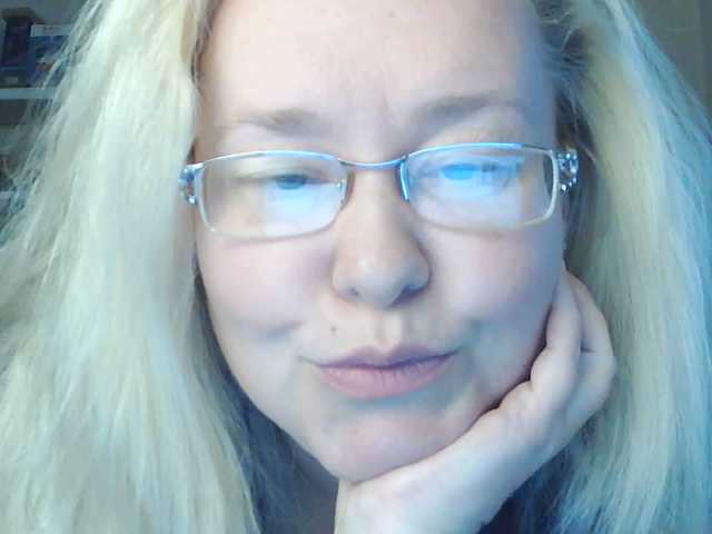 Viola27 live cam on BongaCams