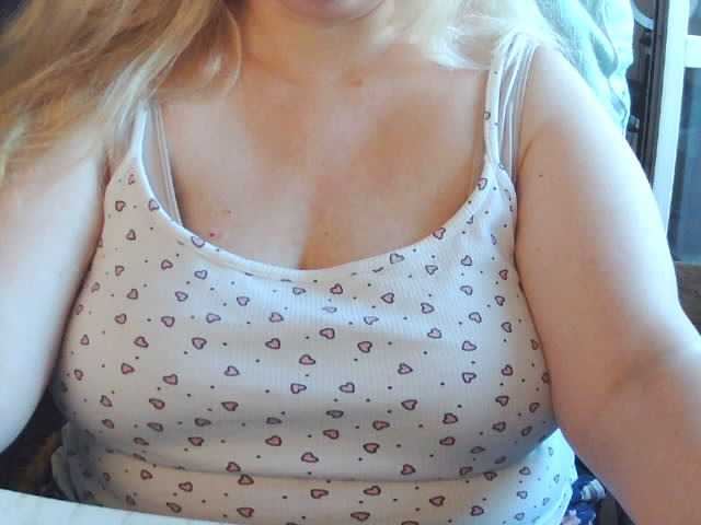 Viola27 live webcam show