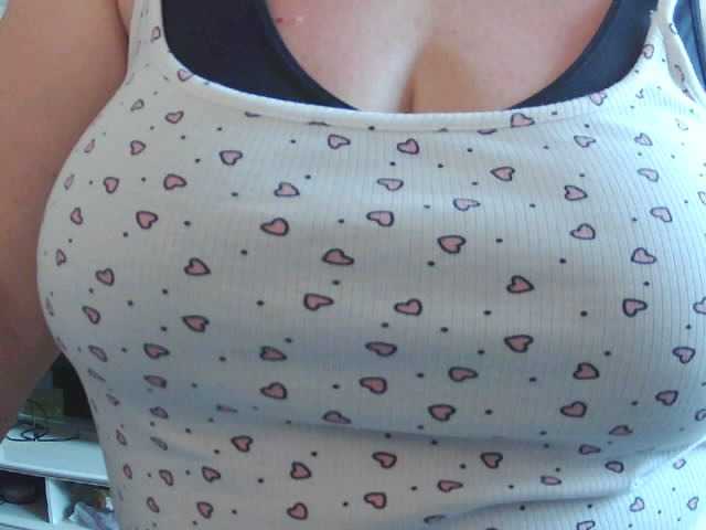 Viola27 live webcam show