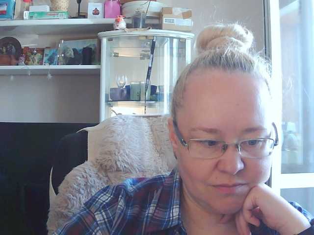 Viola27 live cam on BongaCams