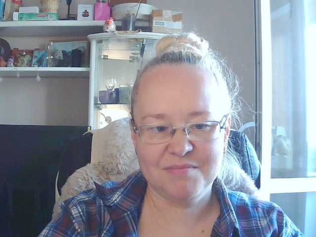 Viola27 live cam on BongaCams