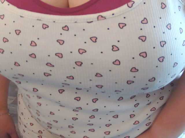Viola27 live cam on BongaCams