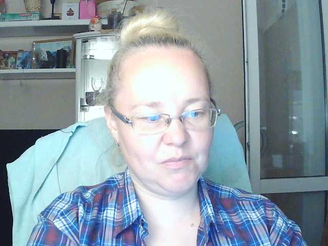 Viola27 live cam on BongaCams