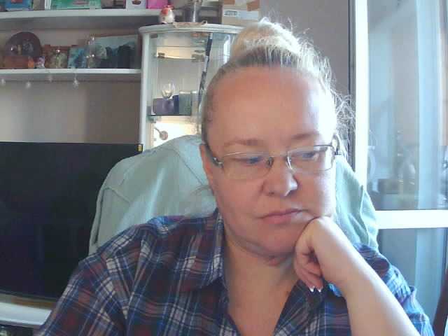 Viola27 live cam on BongaCams