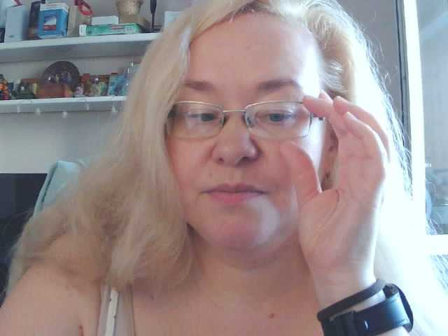Viola27 live webcam show