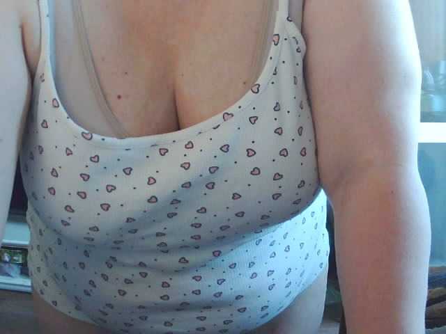 Viola27 live webcam show