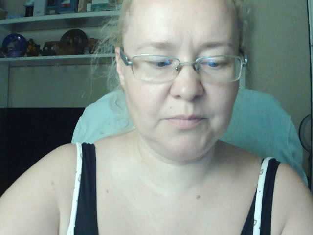 Viola27 live cam on BongaCams