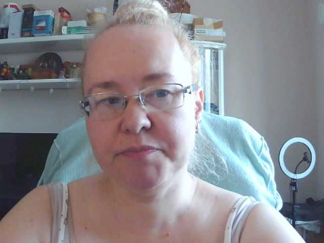 Viola27 live webcam show