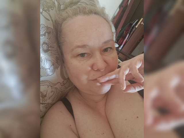 Viola27 live cam on BongaCams