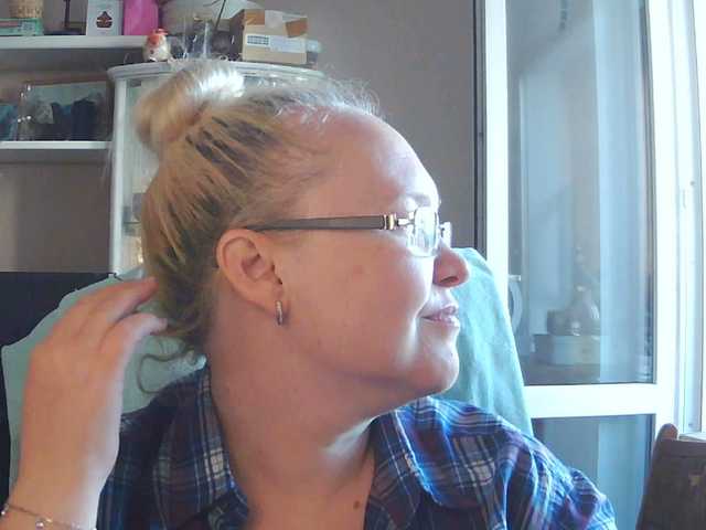Viola27 live cam on BongaCams
