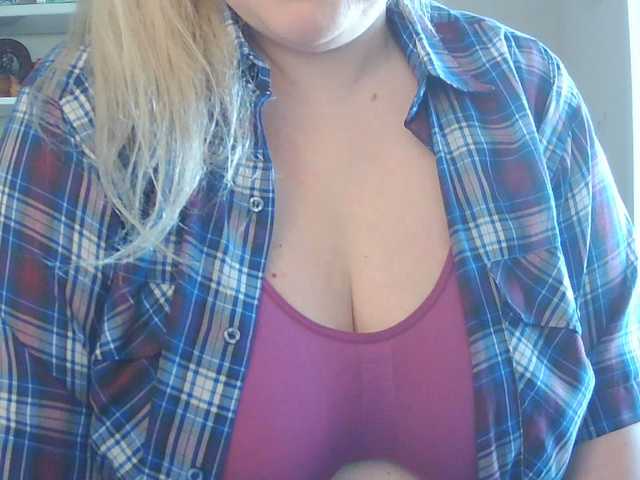 Viola27 live cam on BongaCams