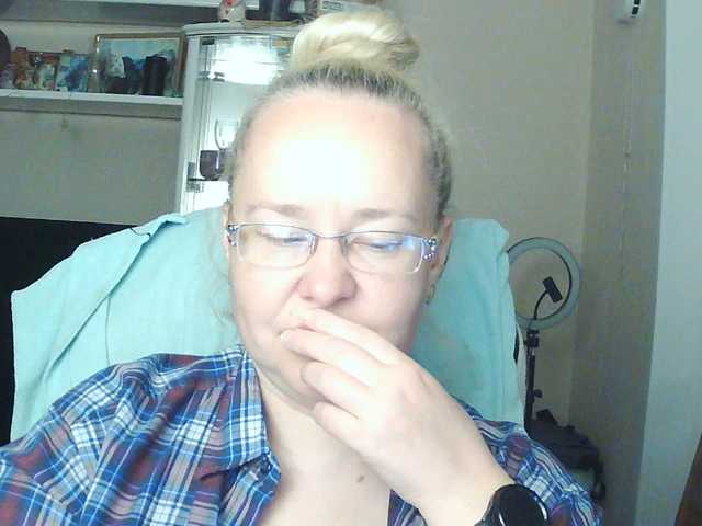 Viola27 live cam on BongaCams