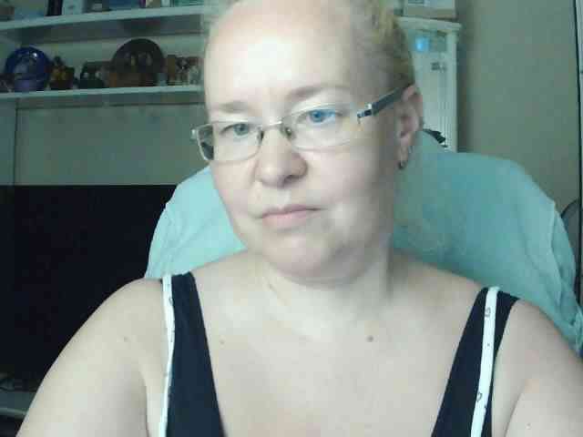 Viola27's cam show statistics and live stream