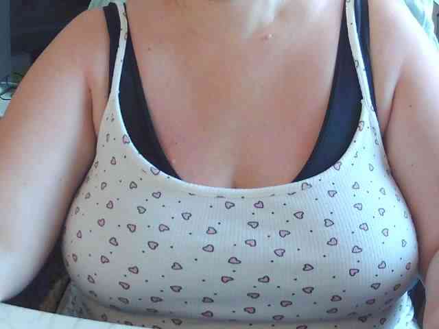 Viola27 Live Webcam on BongaCams