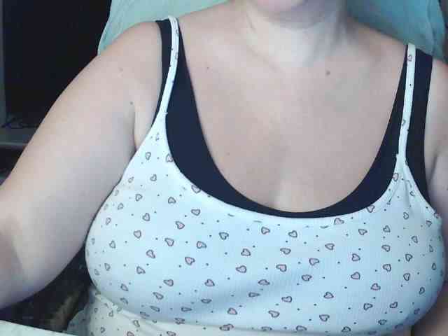 Viola27 Live Webcam on BongaCams