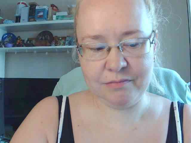 Viola27 Live Webcam on BongaCams