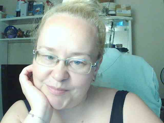 Viola27 Live Webcam on BongaCams