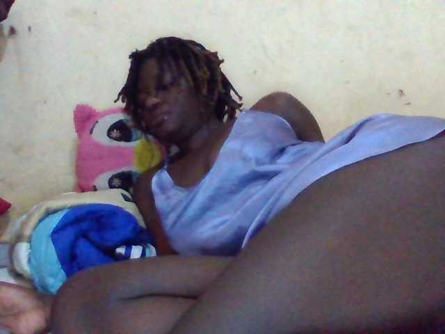 Mamaapussy001 live cam on BongaCams
