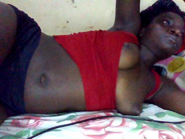 Mamaapussy001 live cam on BongaCams