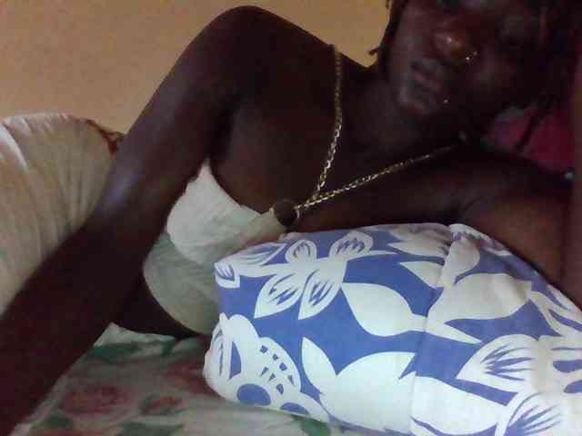 Mamaapussy001 webcam