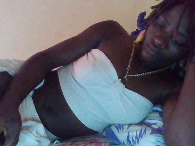 Mamaapussy001
