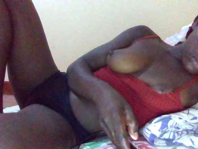 Mamaapussy001 webcam