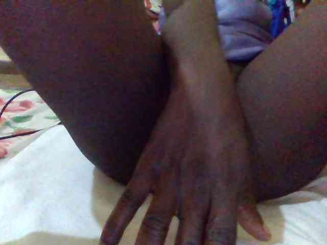 Mamaapussy001 webcam